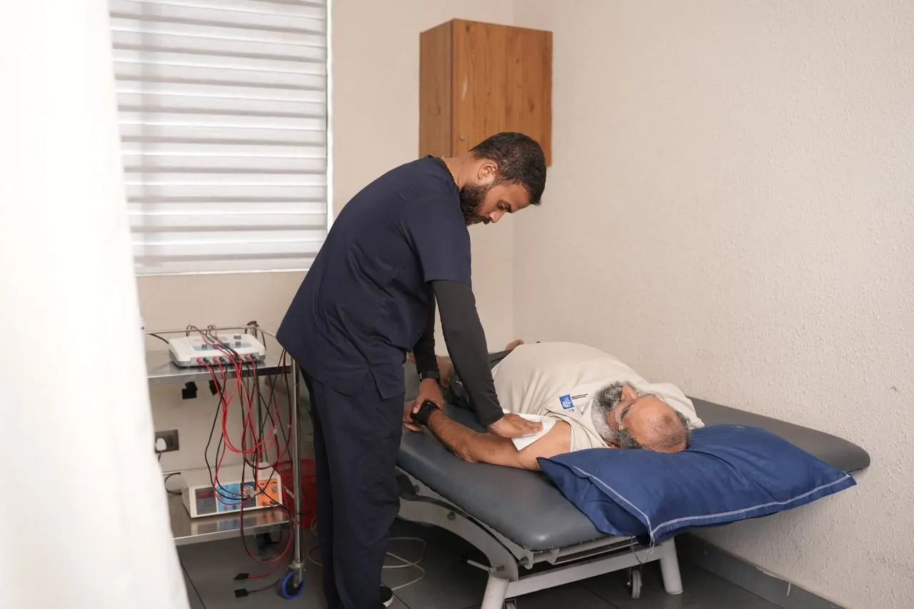 Physiotherapy & electrotherapy at Ayursiha Hospital